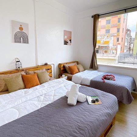 Lively And Cozy Canal House ,Entire House بانكوك المظهر الخارجي الصورة
